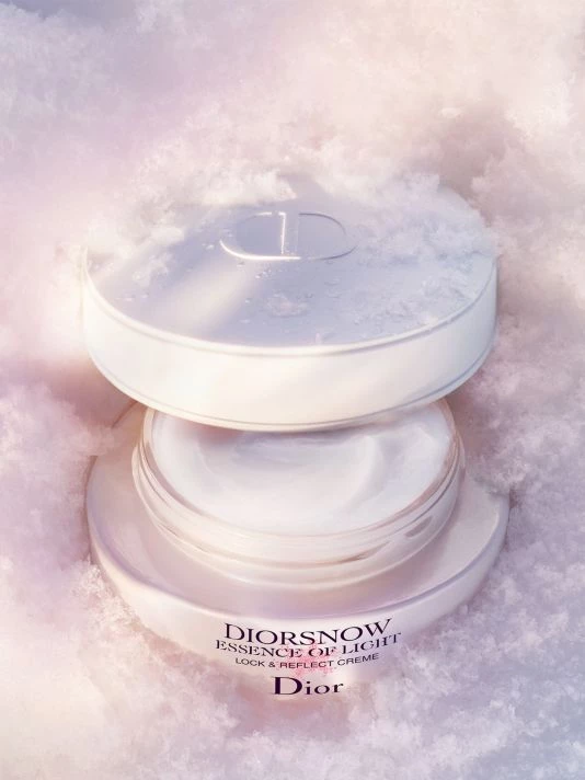 Diorsnow Essence Of Light Lock & Reflect Creme Face Moisturizer 4 Diorsnow Essence Of Light Lock & Reflect Creme Face Moisturizer - Image 2